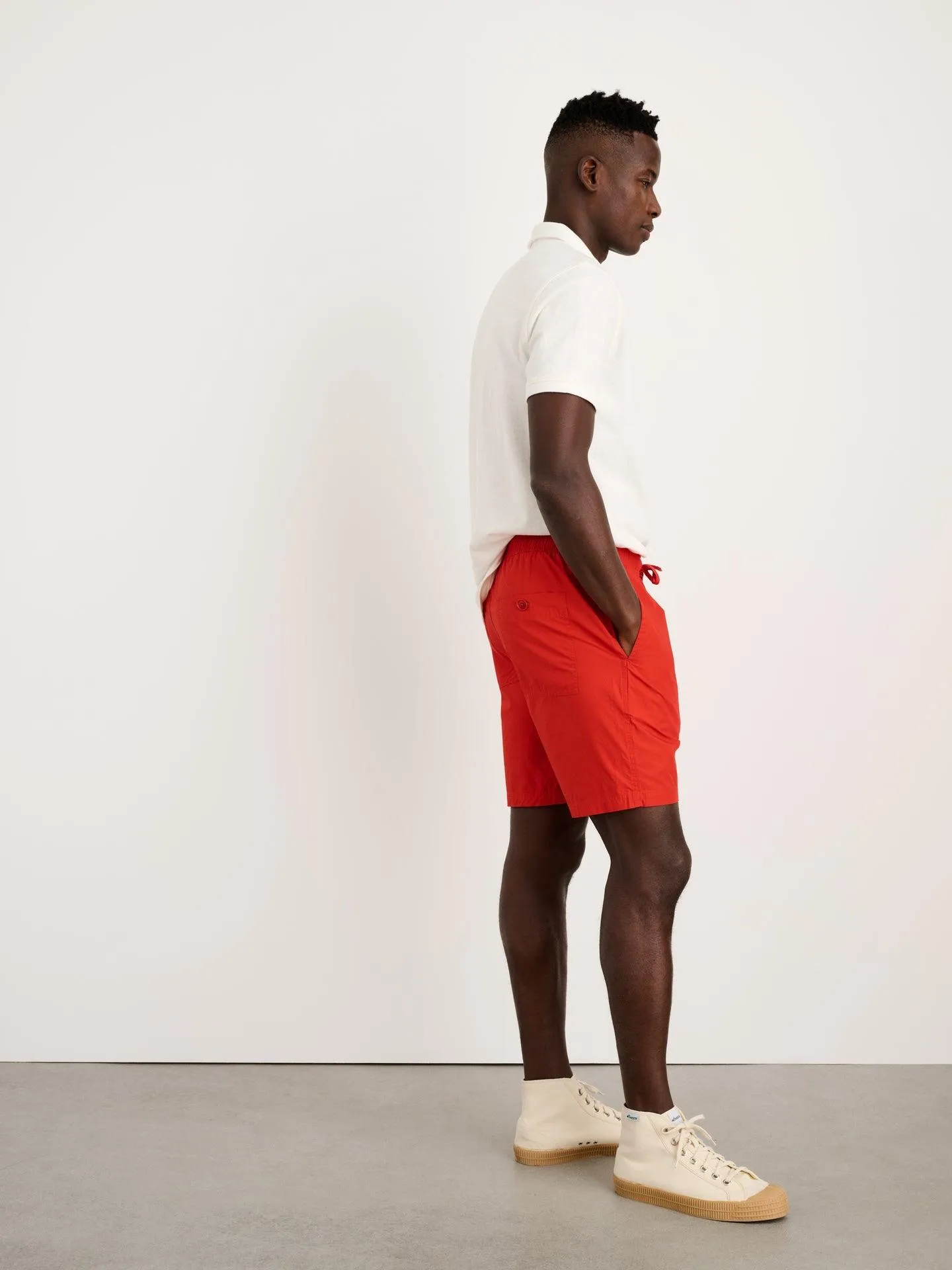 Alex Mill - Saturday Shorts in Japanese Poplin - Red/Navy