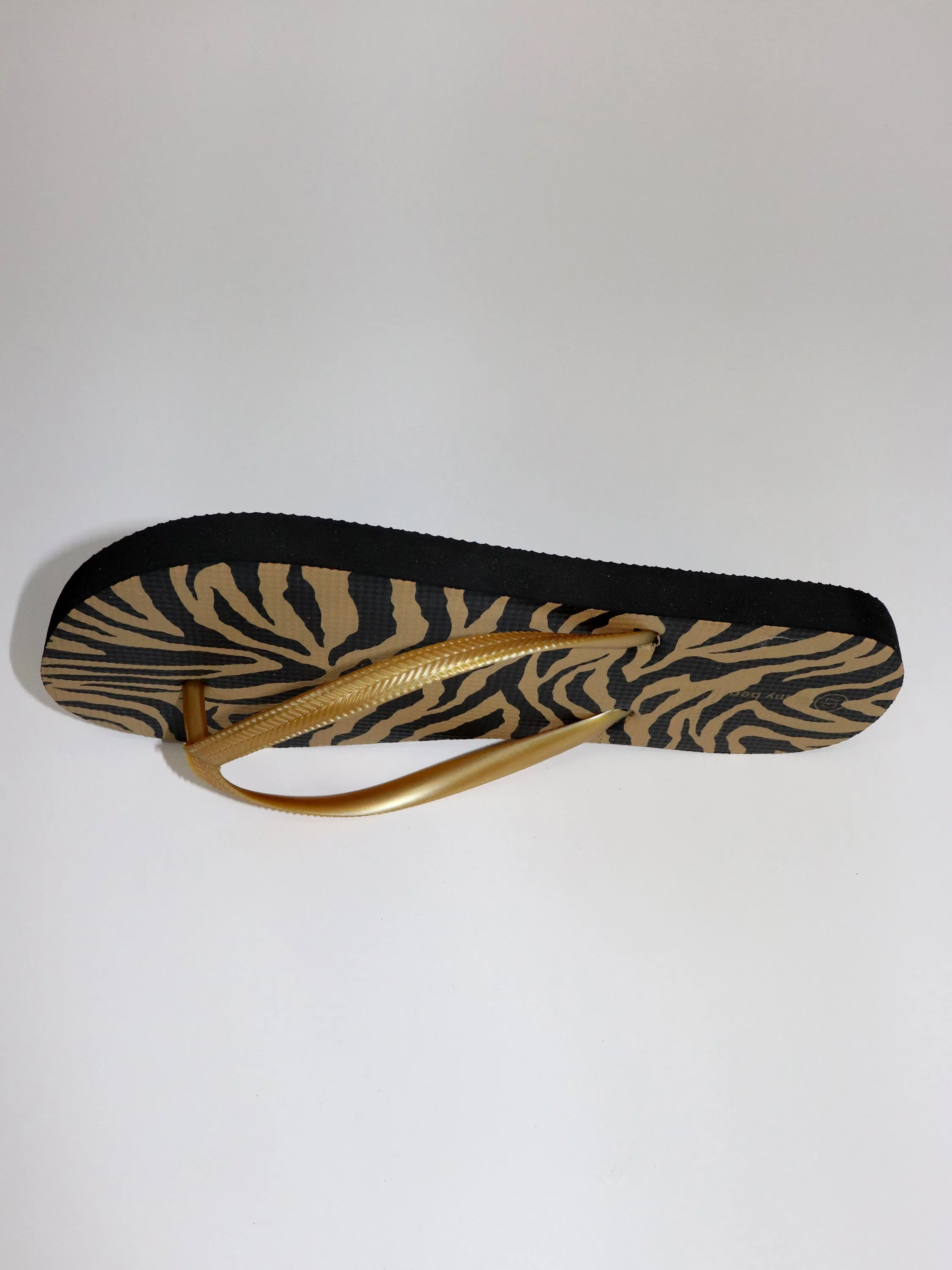 Basic animal print beach slipper