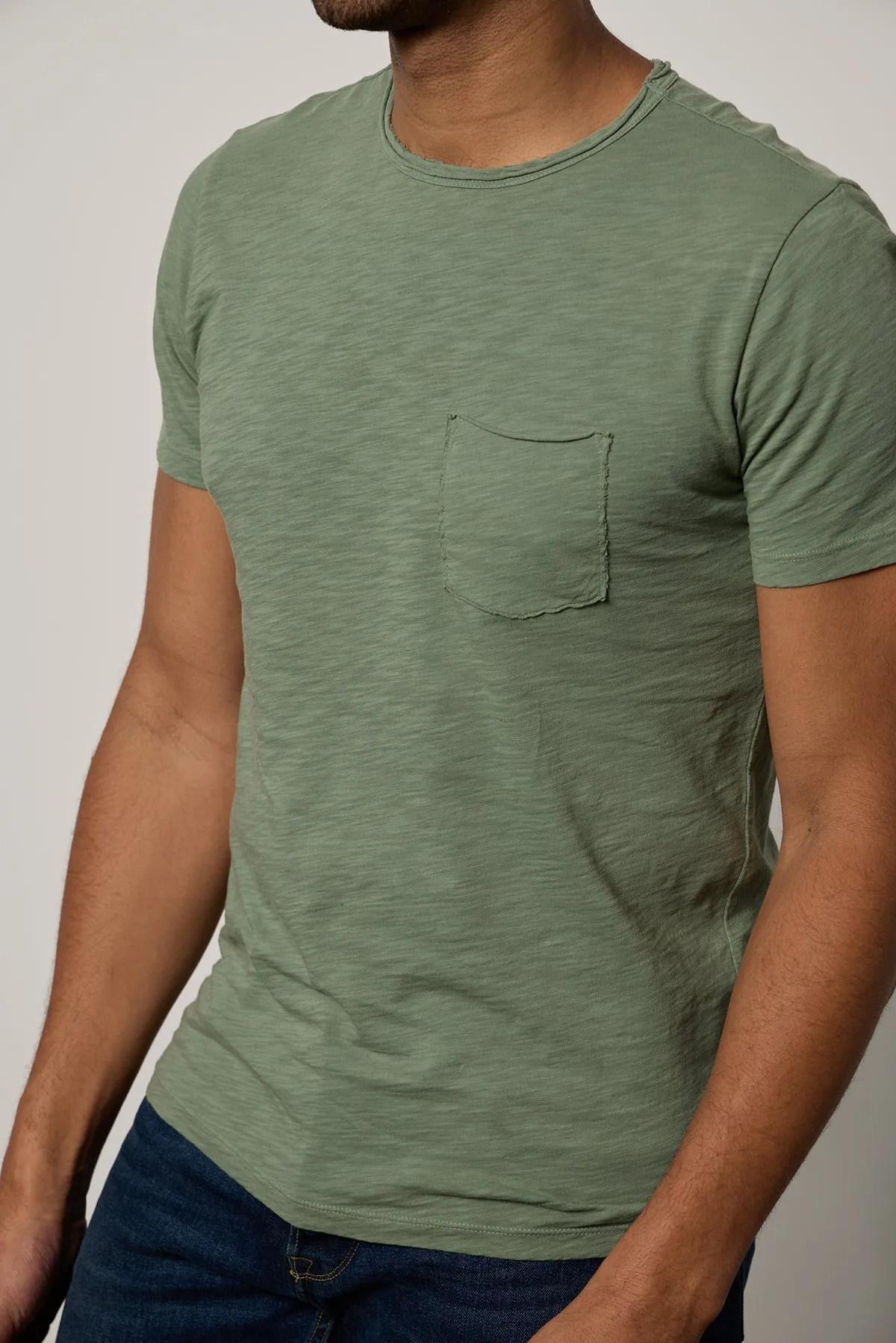 CHAD RAW EDGE COTTON SLUB POCKET TEE