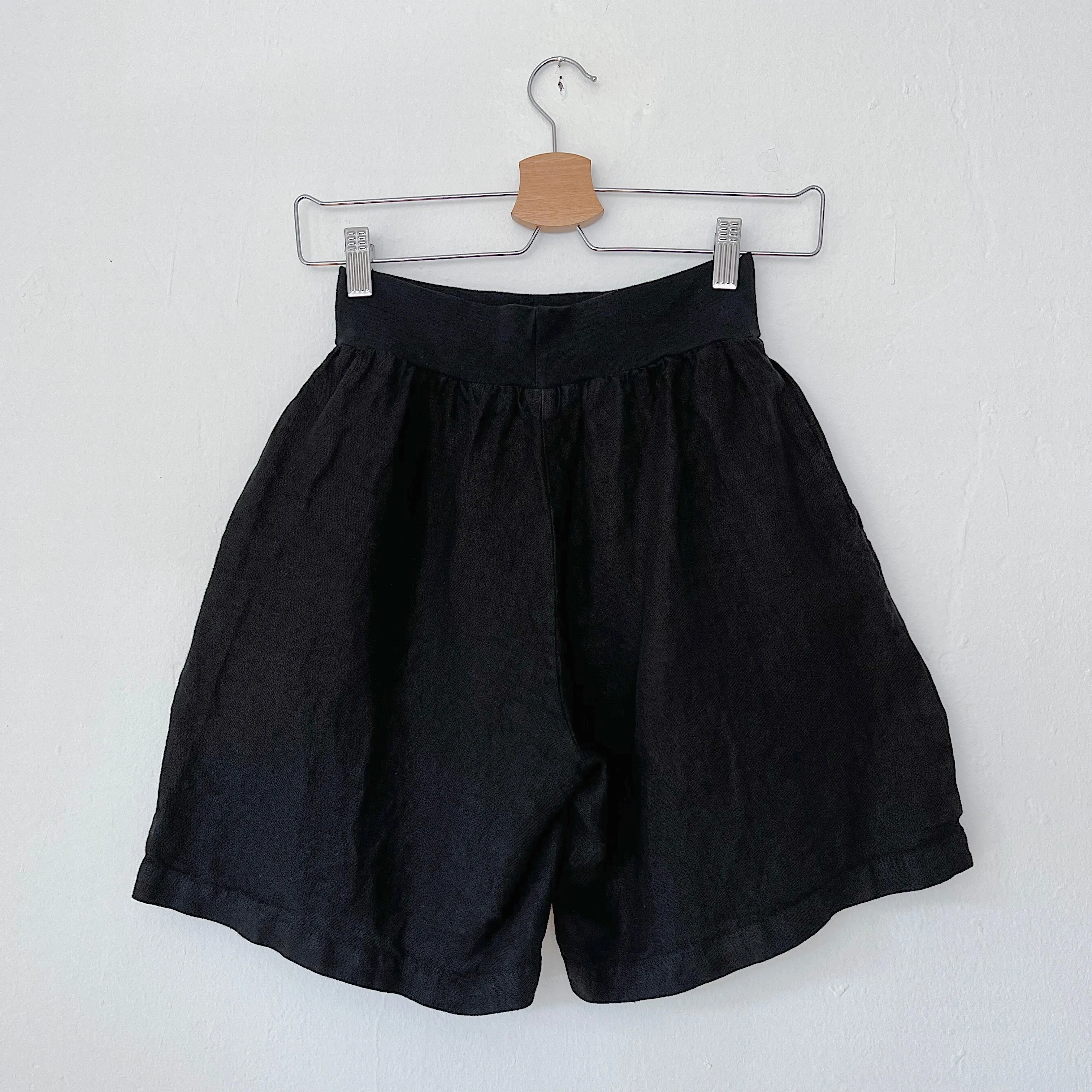 Cut Loose | Linen Shorts in Black