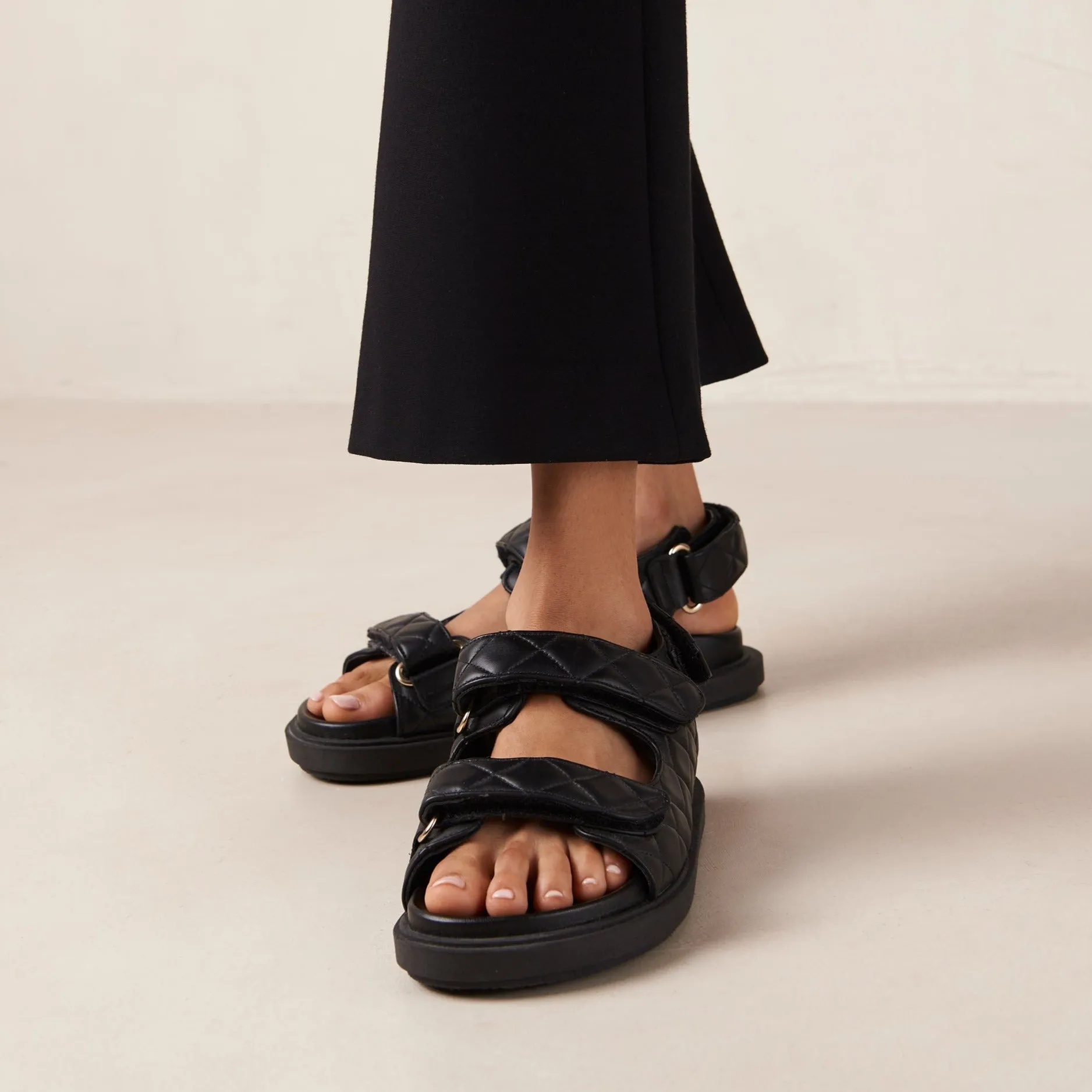 Hook-Loop Black Sandal