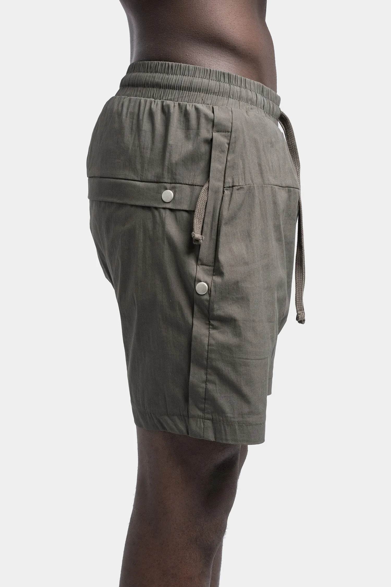 Tech shorts, Ivy green