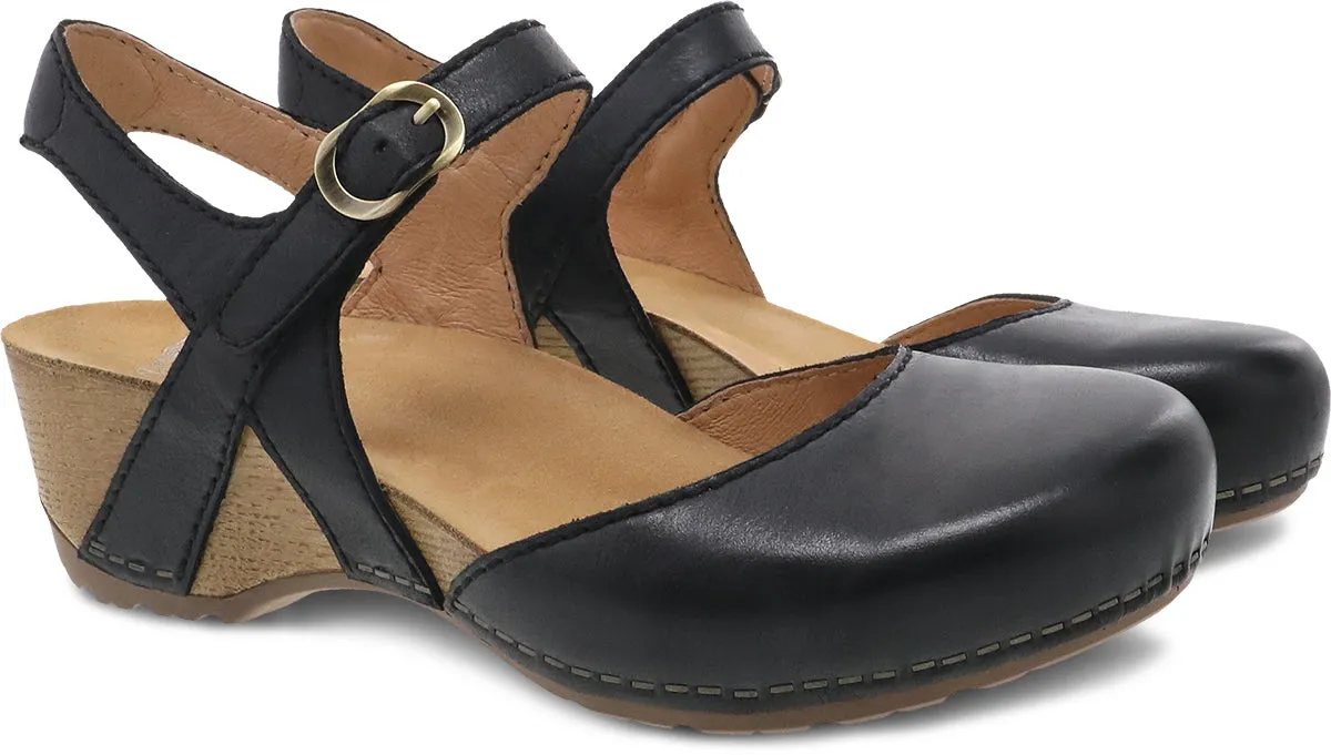 Tiffani Black Closed Toe Wedge